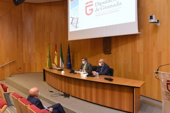 Diputación celebra una jornada para informar a representantes municipales de los cambios en la normativa de empleo público temporal