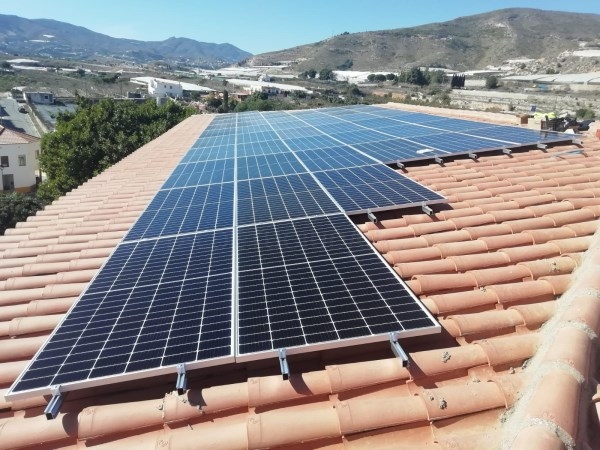 La mitad de los edificios municipales de la Villa ya tienen instaladas placas fotovoltaicas