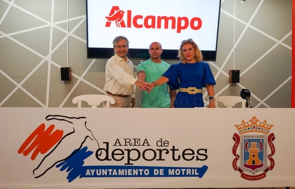 Alcampo muestra su compromiso con el deporte motrileño con la firma de un nuevo acuerdo con el Ayuntamiento