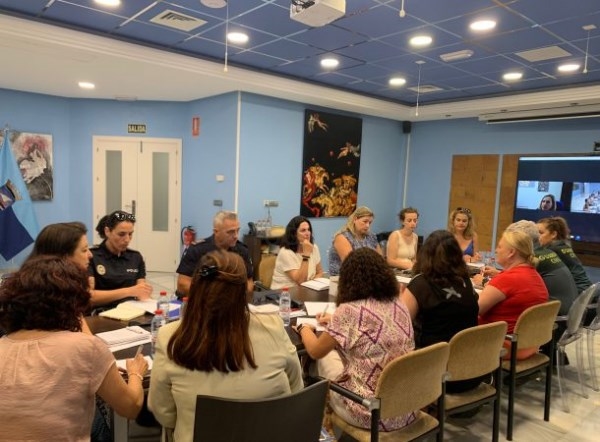 La Comisión Municipal de Seguimiento para la Prevención y Atención a las Víctimas de Violencia de Género de Almuñécar analiza la situación