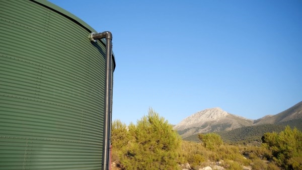 El Ayuntamiento de Iznalloz pone en marcha un nuevo pozo para acabar con los cortes de agua