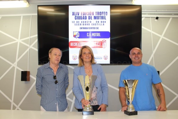 El XLIV Trofeo Ciudad de Motril trae al Recreativo del Granada CF este viernes día 12