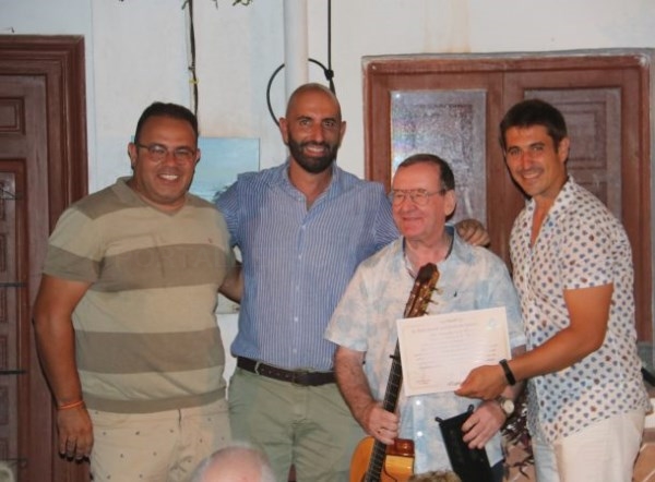 La Herradura clausura el ciclo cultural semanal “El Rincón de la Costa de Graná” con la entrega de diplomas a los participantes