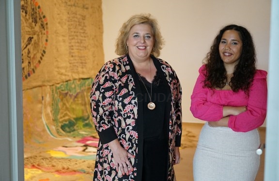 Condes de Gabia acoge la exposición de pintura “Conversando con Juana María mulata”