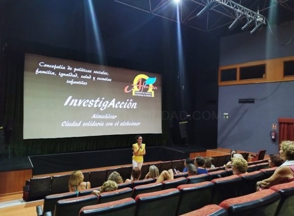 El Centro Cívico de La Herradura acoge este lunes un cine fórum sobre el Alzhéimer