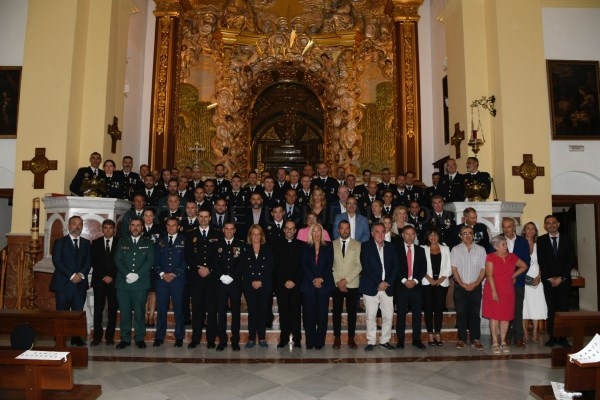 La Policía Local de Motril entrega sus condecoraciones en la celebración de su patrón San Miguel