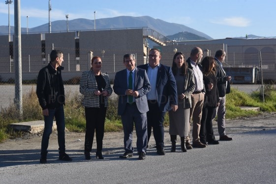 Entrena visita las próximas obras de mejora en Salobreña, financiadas con planes provinciales y remanentes de la Diputación