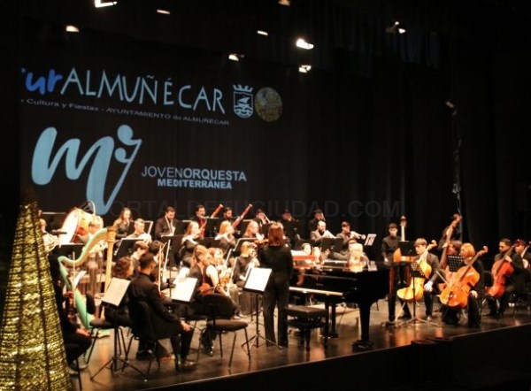 La Joven Orquesta Mediterránea ofreció anoche un gran y bello concierto de Año Nuevo en Almuñécar
