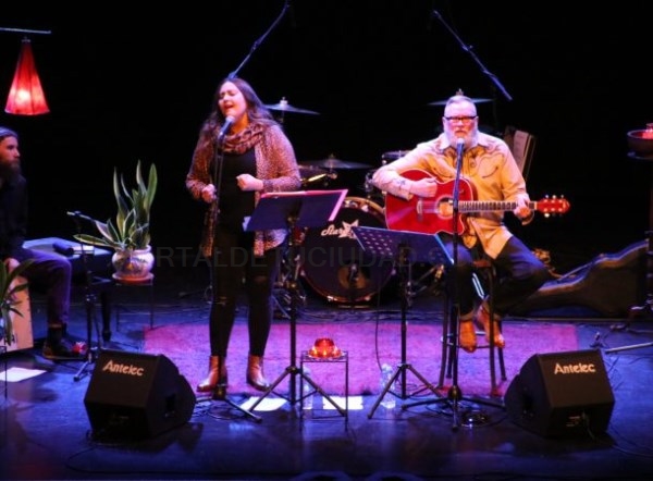 Bonito “Concierto de Reyes” el que ofrecieron Dale y Melissa Albertson en Almuñécar