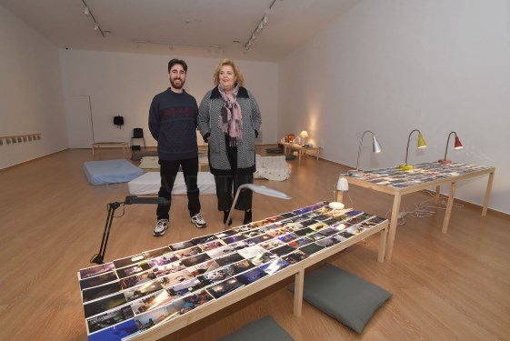 Condes de Gabia acoge la exposición “Los Descansadores”, del artista malagueño Enrique Res