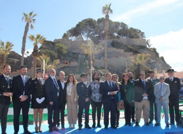 Almuñécar celebra el Día de Andalucía inaugurando la plaza de San Cristóbal