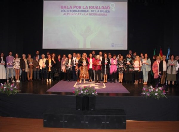 Almuñécar entrega 18 galardones por la igualdad en el Día Internacional de la Mujer