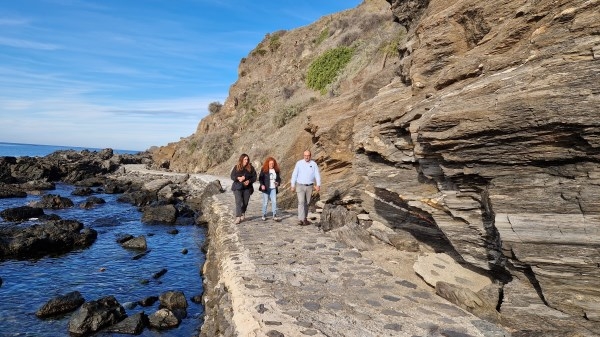 Salobreña impulsa la puesta en valor de la senda del ZEC de los Acantilados y Fondos Marinos  con el proyecto de declaración de “Pueblo pesquero de La