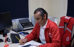 Felix Sanz, responsable de la Base de Socorro de Las Rozas: "Te sientes reconfortado con el cariño de la gente. Si no, no estariamos aquí"