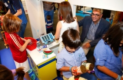 Madrid anuncia la elaboración de una Estrategia Madrileña de Apoyo a la Familia