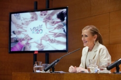 La Comunidad anima a los jóvenes a usar el transporte público con el lema "Ventex20"