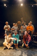Rosario Flores participó en un taller de percusión con personas con discapacidad intelectual