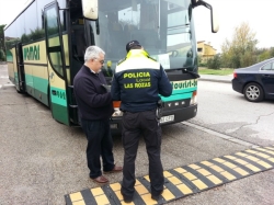 Los autobuses de transporte escolar de Las Rozas superan la inspección de seguridad municipal