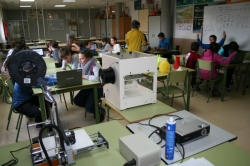 El Ayuntamiento de Las Rozas y la empresa BQ impulsan el Club de Robótica del IES Federico García-Lorca