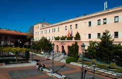 Pozuelo de Alarcón ha entregado cajas de alimentos y productos navideños a familias del municipio