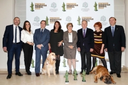 La región y los veterinarios madrileños suman fuerzas para garantizar la protección de los animales