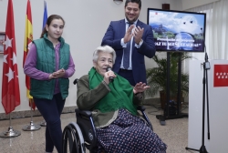 ANTONIA, DE 83 AÑOS, Y SU NIETA SALOMÉ, DE 11, VIAJAN A VALENCIA A VER EL MAR