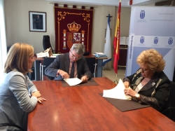 El Ayuntamiento renueva su compromiso con el Club de Pensionistas y Tercera Edad “Reina Sofía”