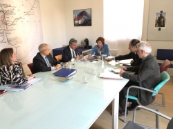 El Alcalde se reúne con la directora de Renfe Cercanías para tratar las mejoras necesarias en la estación.