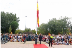 De Foxá en el Homenaje a la Bandera: “Levanto mi voz contra los golpistas que quieren romper la unidad de España”