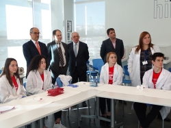 Ayer fué el Día Internacional de la Mujer y la Niña en la Ciencia.