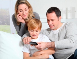 Taller para que los padres acompañen a sus hijos en el uso de las redes sociales.