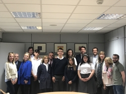 Alumnos del Colegio de Educación Especial Virgen de Lourdes hacen prácticas en el Ayuntamiento.