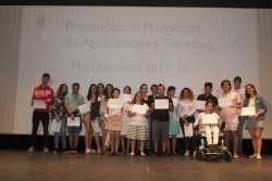 Los jóvenes de Majadahonda presentan doce proyectos colaborativos de aprendizaje-servicio.
