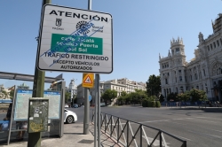 El Ayuntamiento comienza a instalar la señalización vertical de Madrid Central