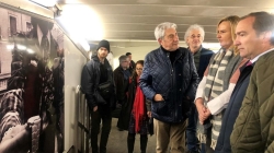 La Comunidad de Madrid ha tematizado la estación de metro de La Latina con fotos históricas y contemporáneas de El Rastro.