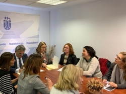 Acuerdo para la financiación de los servicios de ampliación horaria y auxiliares de educación infantil en los colegios de Majadahonda.