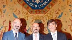Rollán asiste a la toma de posesión del nuevo rector de la Universidad Complutense.