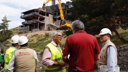 La Comunidad de Madrid ha iniciado los trabajos de demolición del antiguo Club Alpino de Guadarrama y su restauración ambiental.