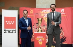 La Copa del Mundo de Baloncesto se exhibe en la Real Casa de Correos desde hoy hasta el próximo jueves
