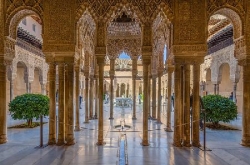 Conferencia: "La Alhambra, naturaleza, ciencia y poesía"