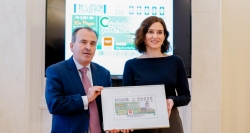 La imagen del reloj de la Puerta del Sol, cupón especial de la ONCE