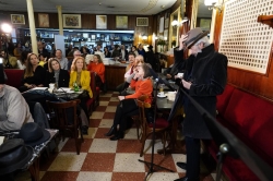 La Comunidad de Madrid presenta en el Año Galdós ‘De la Academia al Café’, con Imanol Arias y Carmen Conesa