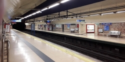 La Comunidad de Madrid agiliza el flujo de viajeros en Metro con la instalación de máquinas de venta rápida