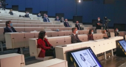 Díaz Ayuso asiste a la presentación del Informe COTEC 2020 presidida por SSMM los Reyes