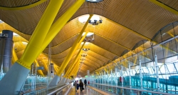 Proponemos a Sanidad que los turistas en Barajas reciban un sms con el teléfono para casos COVID-19