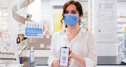 Díaz Ayuso presenta la primera Tarjeta Sanitaria Virtual en el móvil para todos los madrileños