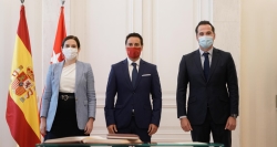 Díaz Ayuso preside la toma de posesión de Javier Luengo como consejero de Políticas Sociales