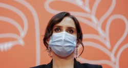 Díaz Ayuso defiende en Barcelona a empresarios, las familias, el español y la libertad educativa