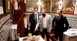 Aguado respalda a la hostelería: “Tu restaurante favorito llega a tu casa hasta medianoche”
