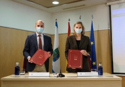 El Ayuntamiento firma su adhesión al Portal del Suelo de la Comunidad de Madrid